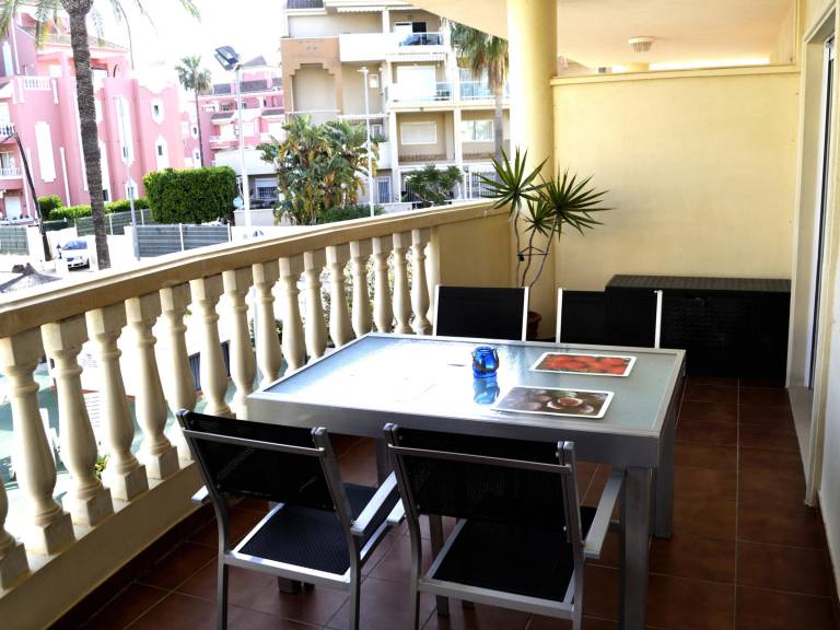 Rental apartment with pool & yard — photo 4