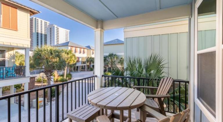 Vacation home with pool | Beach nearby | Pets are welcome — photo 5
