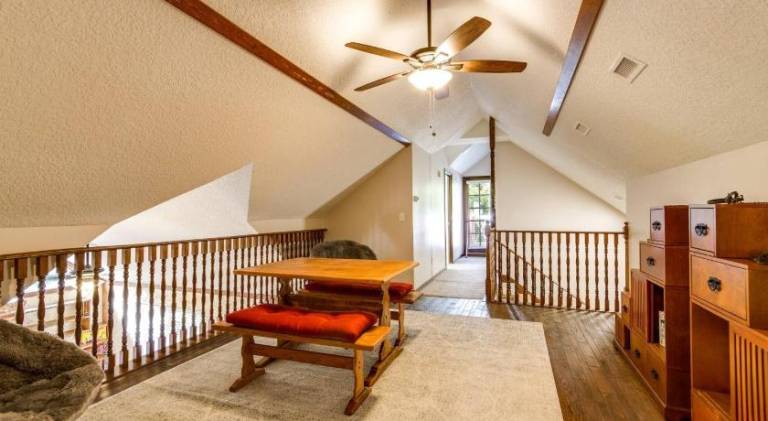 Vacation home with pool — photo 4