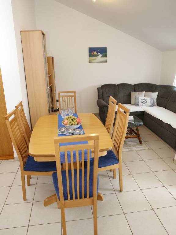 Rental apartment with yard & terrace — photo 3