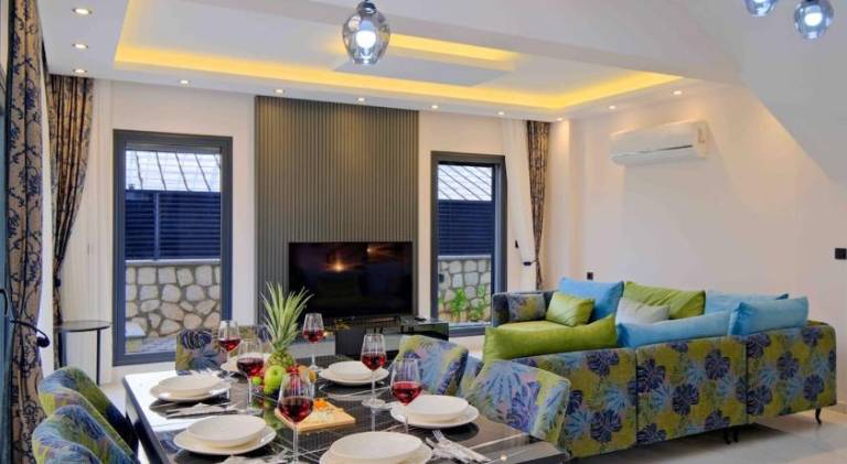 Villa with terrace, hot tub & BBQ | Dogs allowed — photo 5