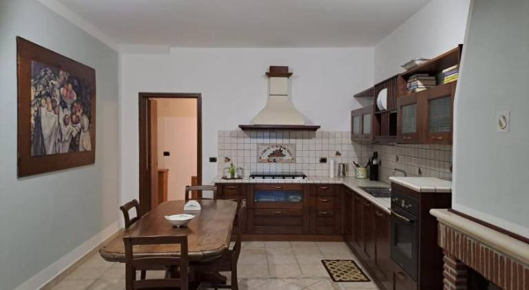 Villa with 3 rooms for 7 persons in L'Aquila