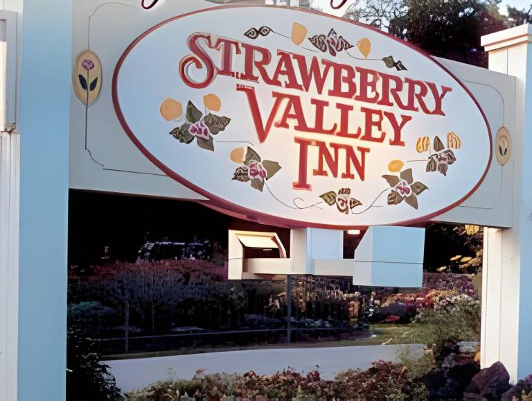 Strawberry Valley Inn in Mount Shasta, CA
