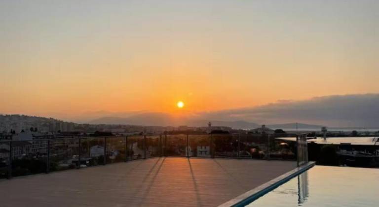 Holiday apartment with terrace & pool in Cagnes-sur-Mer