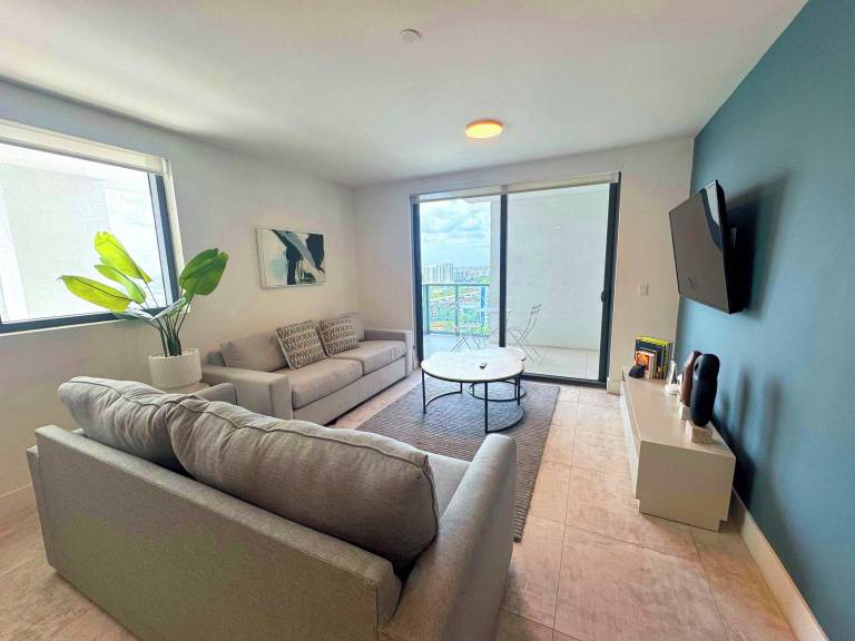 Condo Coconut Grove