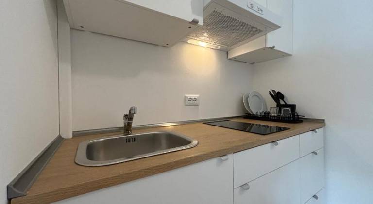 Serviced apartment with yard — photo 5