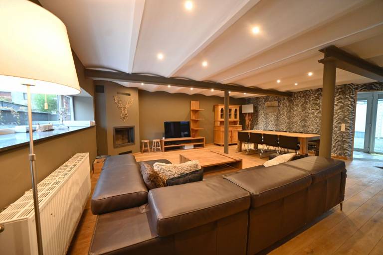 Vacation home with pool, barbecue & garden — photo 4