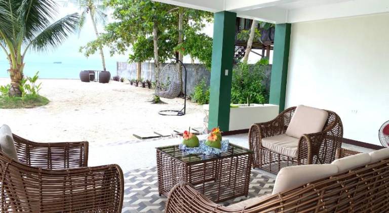 Entire Private Beachfront Villa in Siargao — photo 2