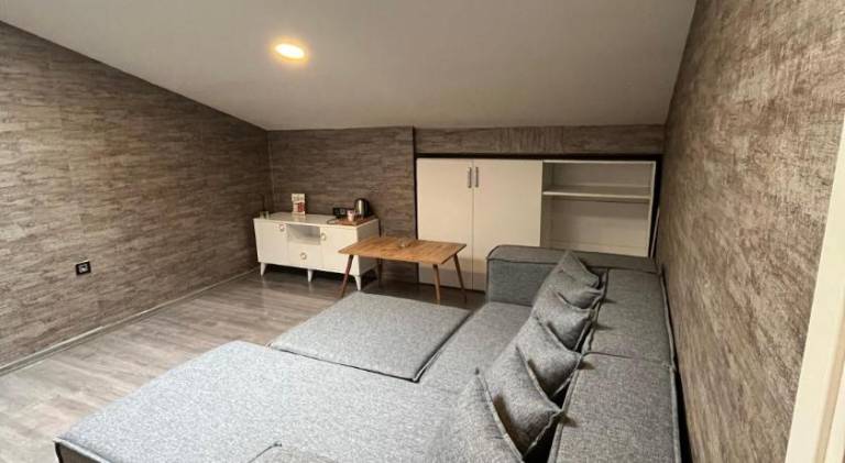 Nice serviced apartment with yard & patio | Pet-friendly — photo 2