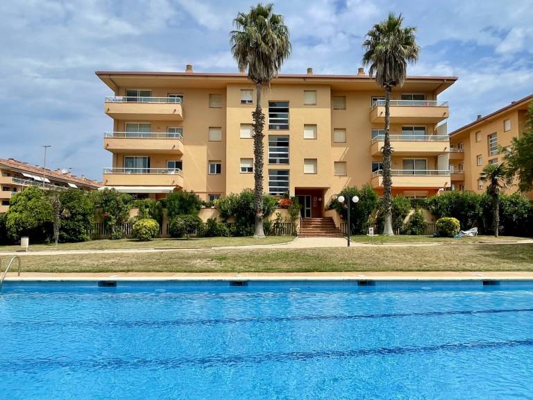 Fully equipped lovely holiday apartment with garden & pool | Next to the beach | Pets allowed — photo 3