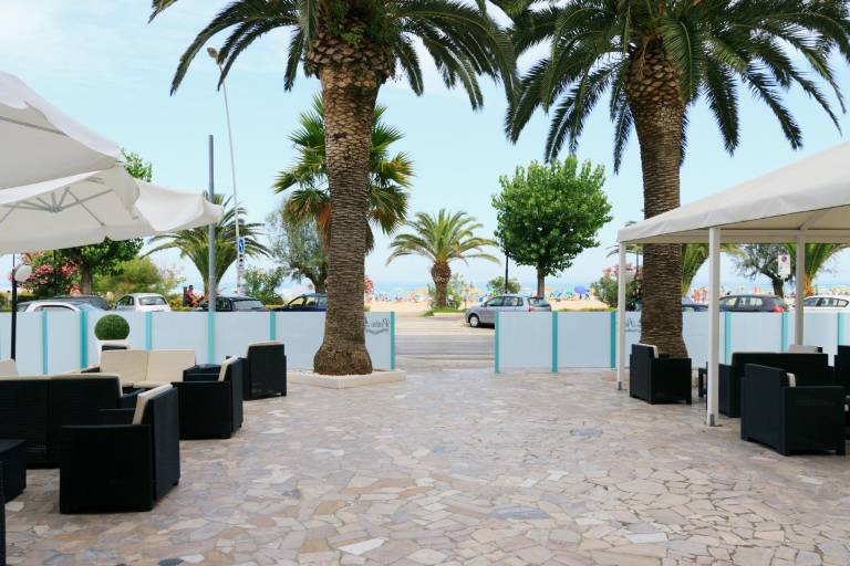 Hotel Petite Fleur - Alba Adriatica in Tortoreto