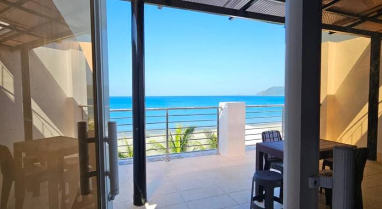 Gloria Beach House - Baler in Baler