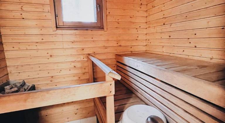 Chalet with 1 room for 4 persons — photo 3