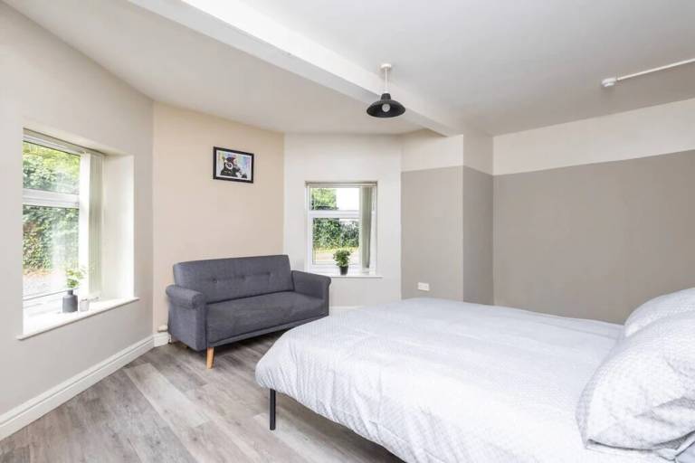Apartment  Wakefield
