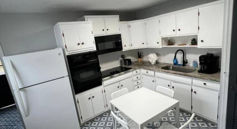 Charming vacation home | Pets allowed — photo 2