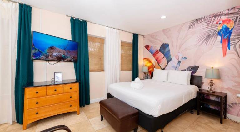 Holiday apartment with pool | Next to Ocean Drive | Next to the beach | Dogs allowed in Miami Beach, FL