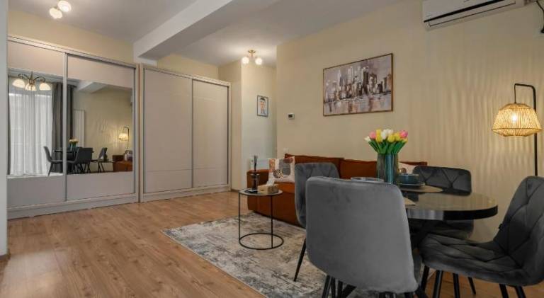 Holiday apartment | Next to Palace of the Parliament | Pet-friendly — photo 2