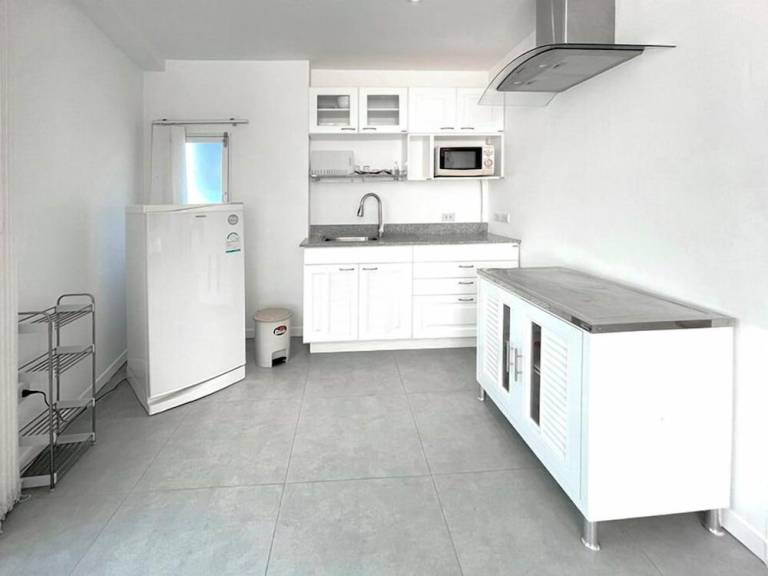 Roomquest Utopia Kata and Residence — photo 2
