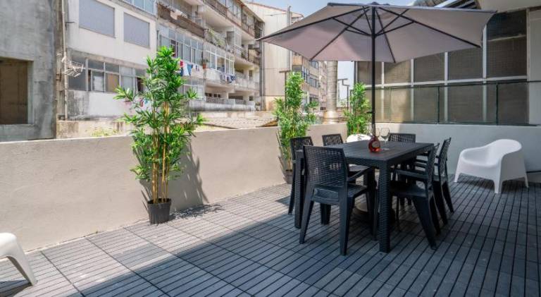 Host Wise - Modern Flats with Stunning Terrace or Balcony - Central Location — photo 3