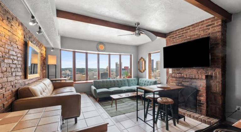 Rental apartment | Suitable for remote work in Pittsburg, PA