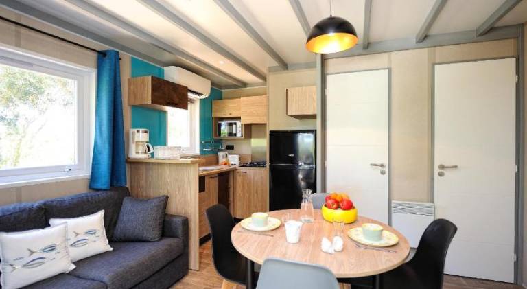 Child-friendly wonderful serviced apartment with pool, grill & yard | Pets are welcome — photo 2