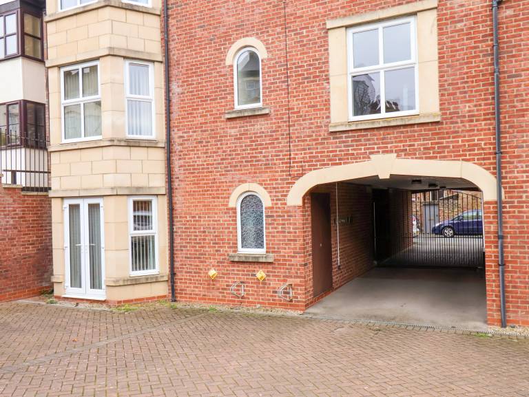 Cottage with garden | Beach view in Whitby