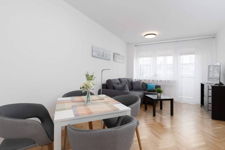 Skwer Kosciuszki 17-19 Gdynia Spacious Apartment Next to the Sea Balcony — photo 4