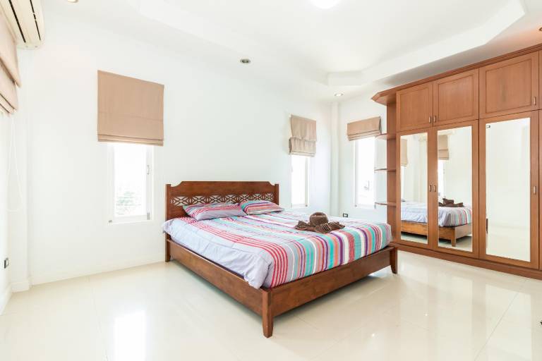 Villa with BBQ, terrace & private pool | Next to Big Buddha — photo 2