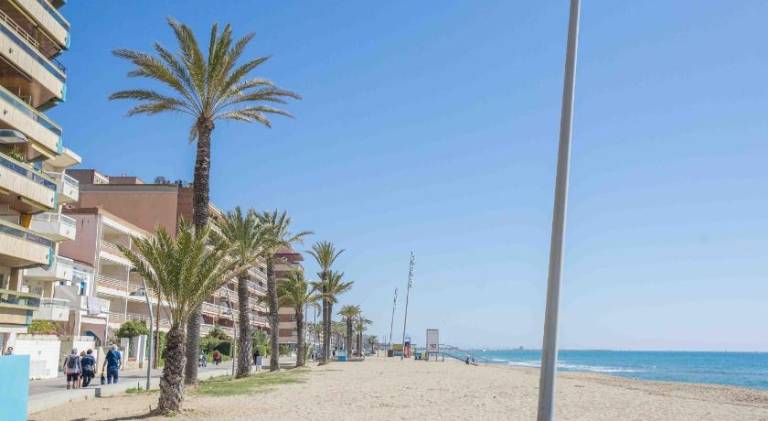 Apartment with terrace & garden in El Vendrell