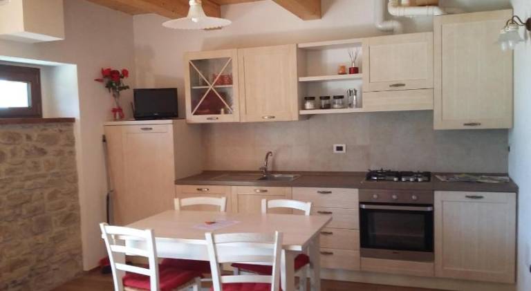 Apartment with garden — photo 3