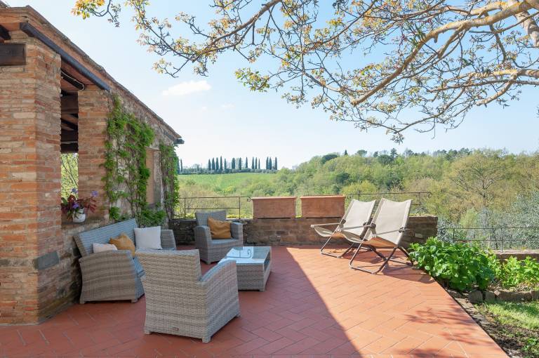 Apartment 'Mini in Chianti' with Shared Pool, Wi-Fi and Air Conditioning in Cascia