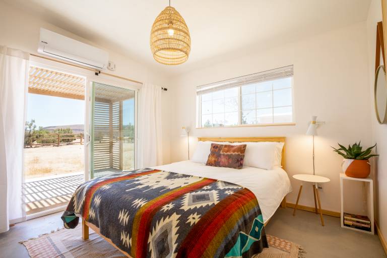 Flamingo Ranch With a Dreamy Desert Design & Hot Tub — photo 5