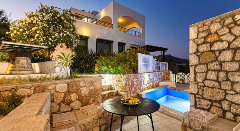 Fully equipped beautiful house with garden, terrace & private pool | Suitable for remote work | Pet-friendly — photo 2