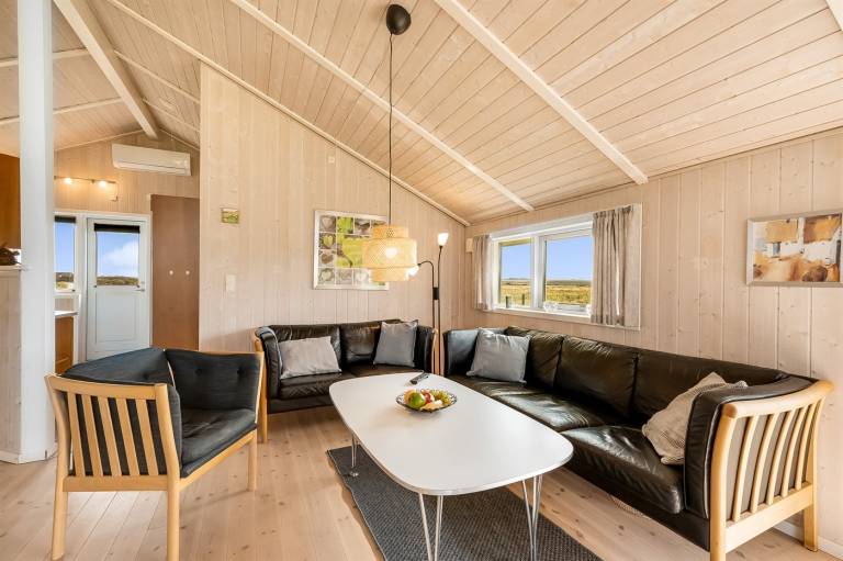 Vacation home with terrace, jacuzzi & sauna — photo 5