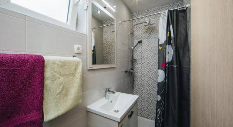Rental apartment with 2 rooms for 4 persons in Brela