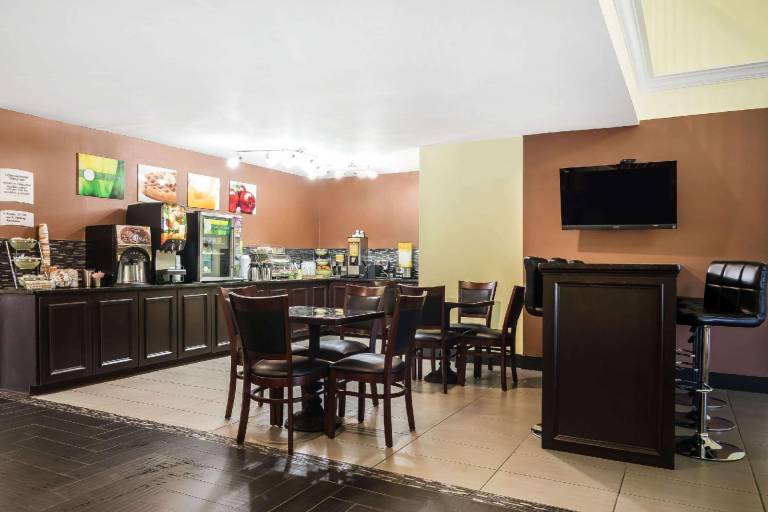 Quality Inn Phenix City Columbus — photo 5
