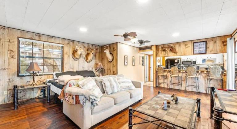 Vacation home with 1 room for 3 persons in Jacksonville, FL