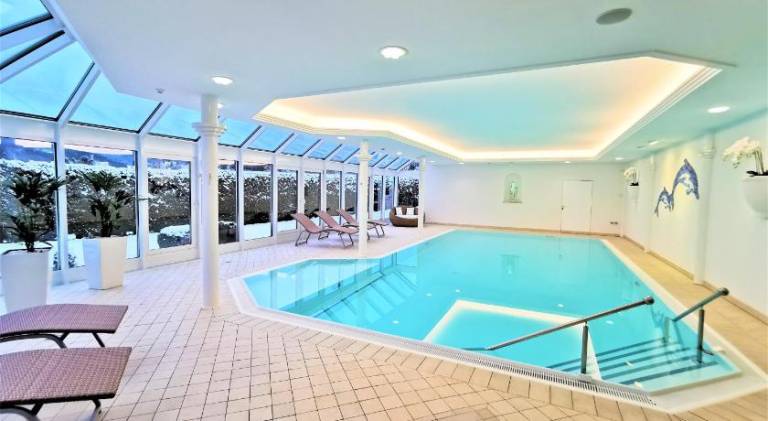 Big rental apartment with sauna, hot tub & pool | Pets are welcome — photo 2