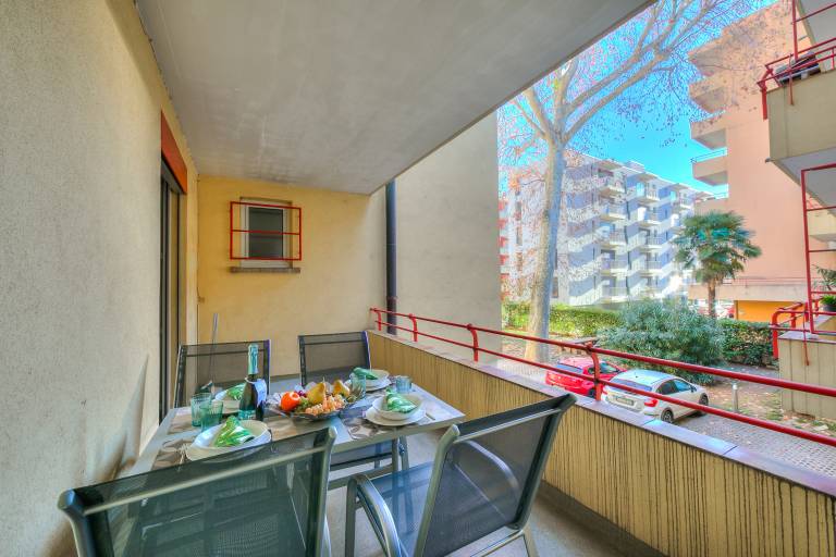 Ferienwohnung mit Hund in Lugano für max. 4 Personen Ferienwohnung mit Hund in Lugano für max. 4 Personen