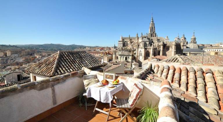 Fully equipped rental apartment with terrace | Close to Toledo Cathedral | Pets are welcome in Toledo