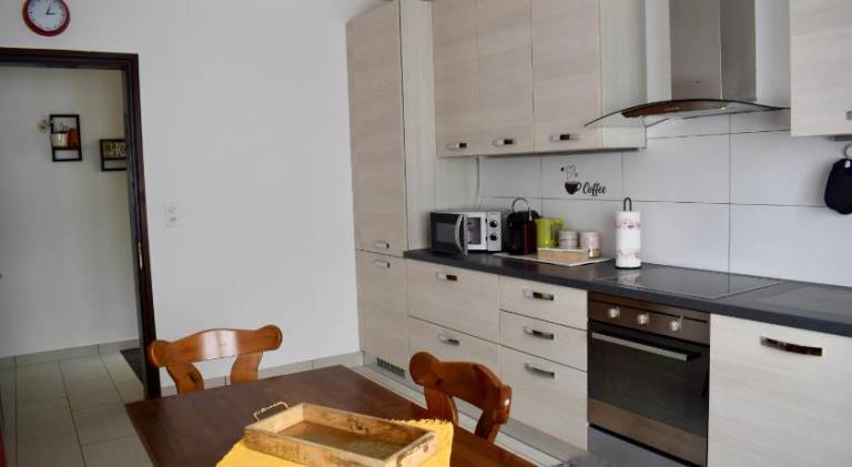 Apartment with patio — photo 4