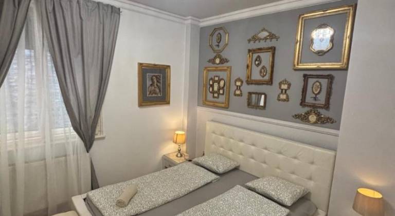 Exclusive Antique apartment next to the fashion street in Budapest