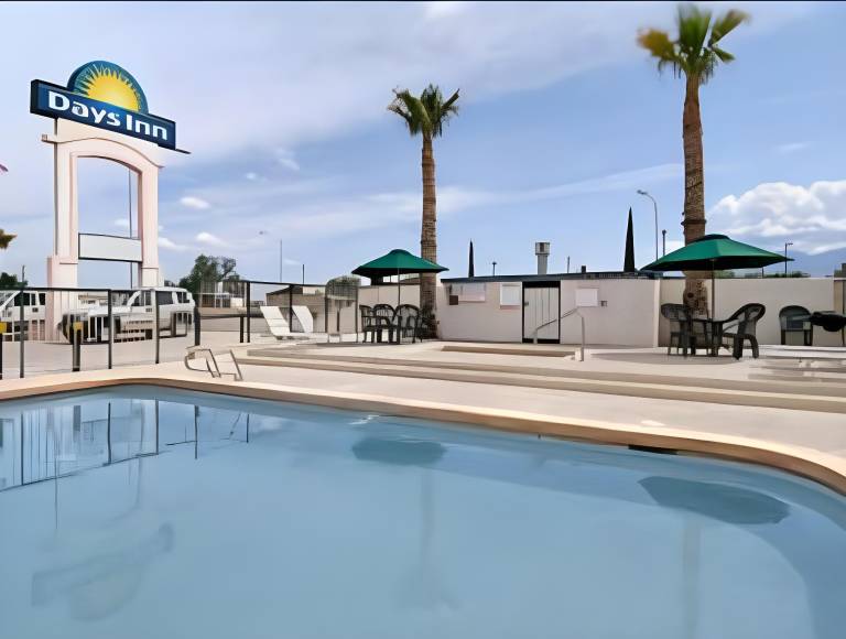 Days Inn by Wyndham Safford, AZ — photo 4