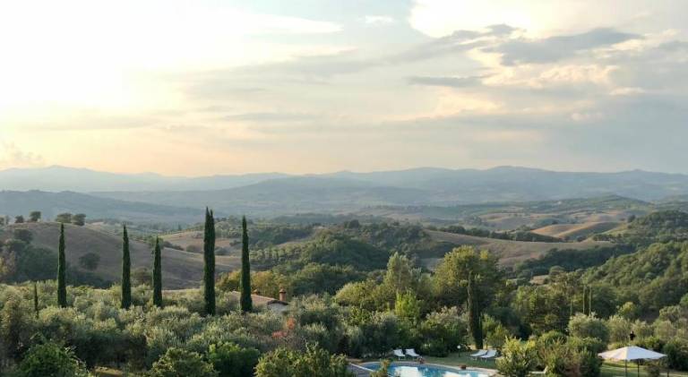 Vacation home with pool, garden & barbecue in Cinigiano