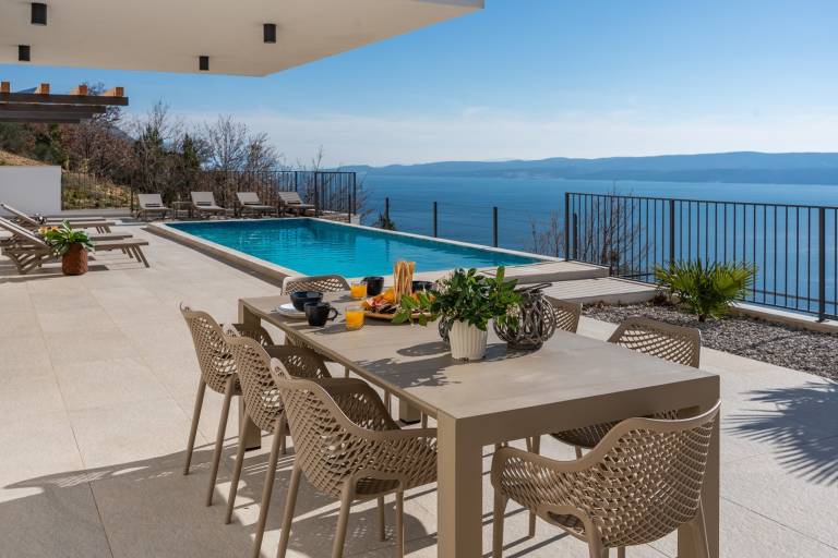 Villa with BBQ, patio & private pool | Sea view — photo 2