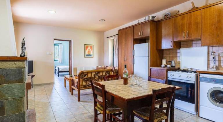 Chalet with 1 room for 4 persons — photo 3