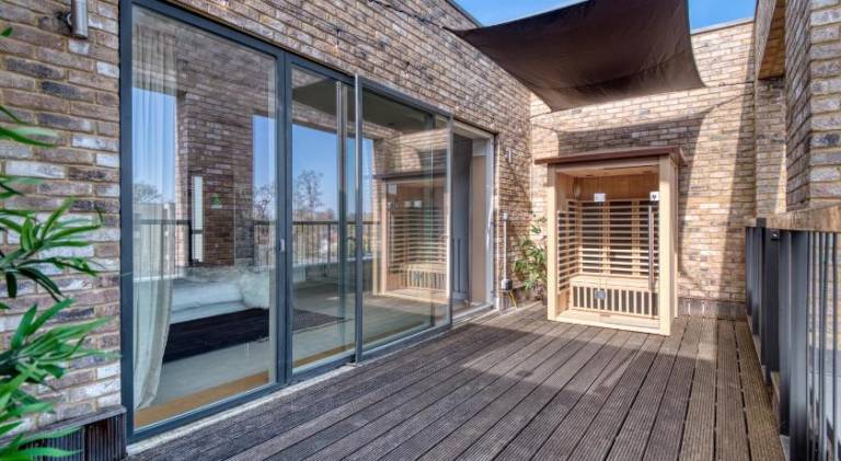 Cambridge - hot tub, sauna, parking, pool table — photo 3