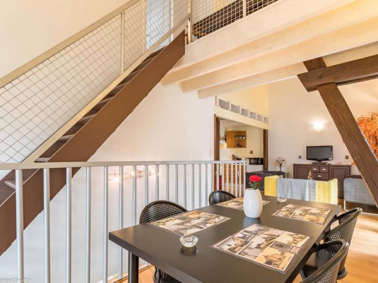 Charming Burgundy cottage with parking, pets allowed — photo 5