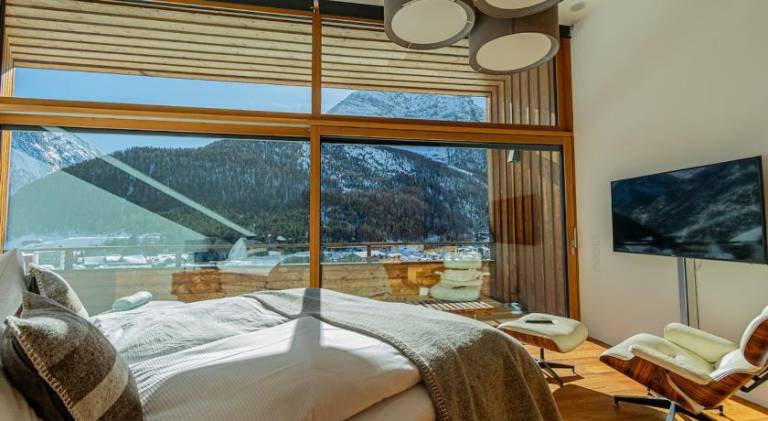 Rental apartment with 5 rooms for 12 persons — photo 2