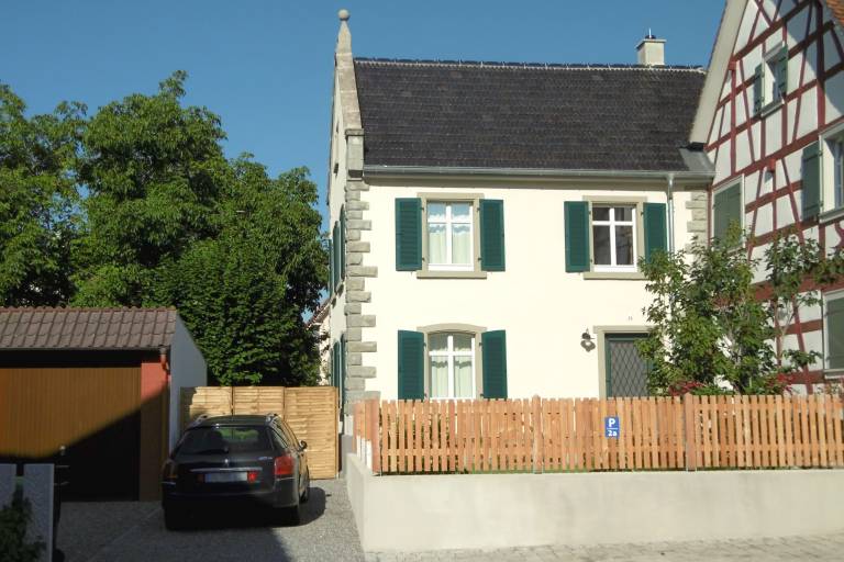 Family-friendly vacation home with yard, fast internet & patio | Garden view | Perfect for remote work | Pet-friendly in Konstanz